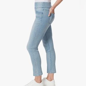 Amanda pull one slimming panel bluejeans Gloria Vanderbilt size 8